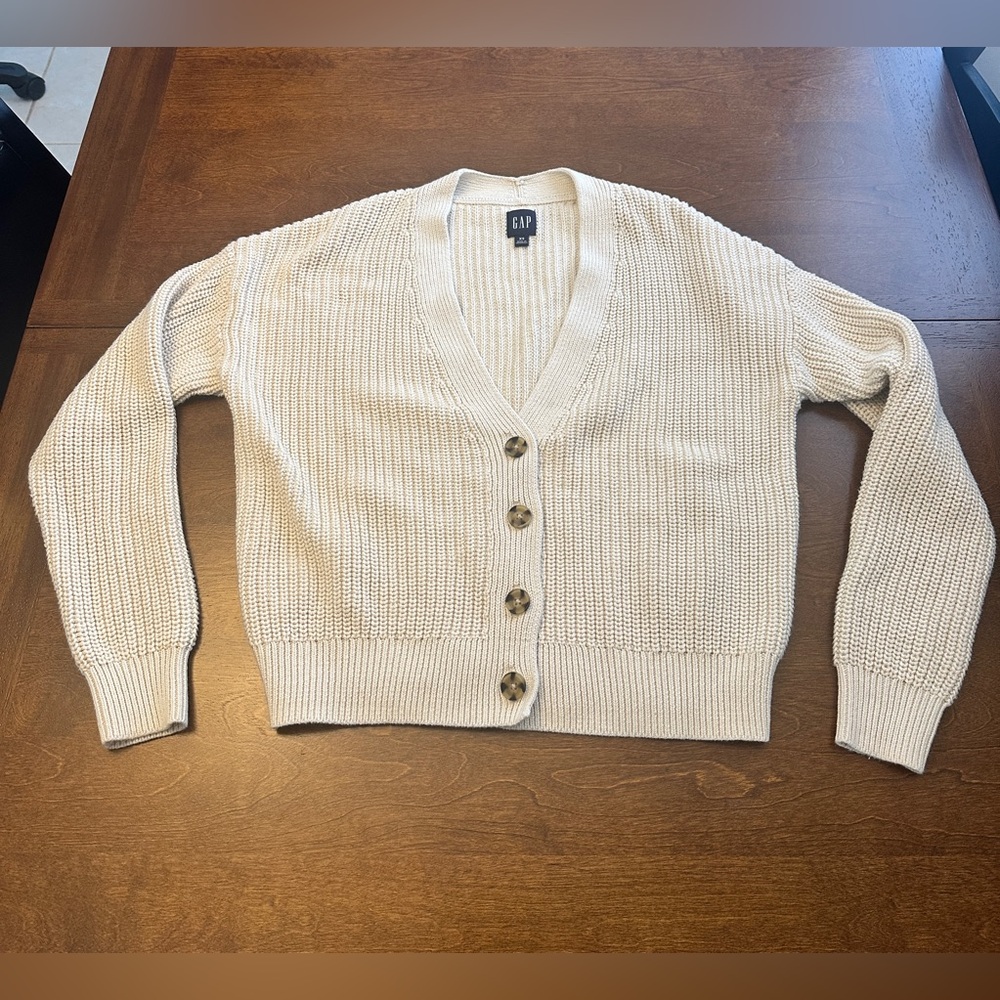 GAP Women's Button-Up Cardigan